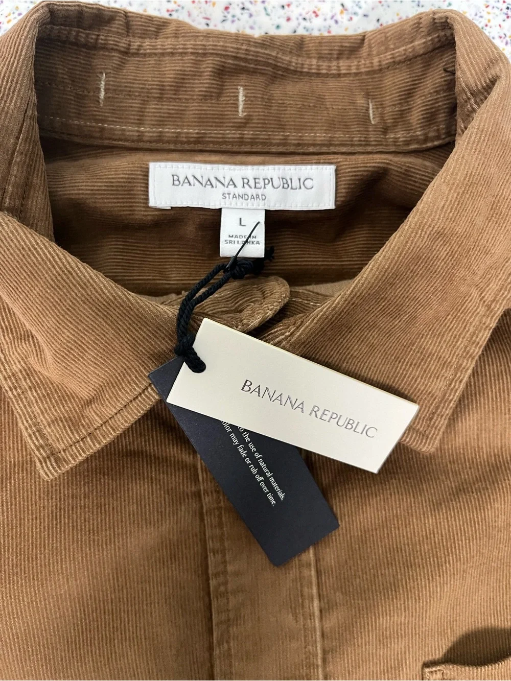 Banana Republic Men’s Standard Fit Lightweight Corduroy Shirt Khaki Beige Size L
